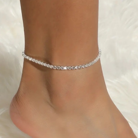 Francesca - Beautiful Dazzling Cubic Zirconia Chain Ankle - Picture 6 of 8
